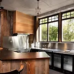 Semesterbostad & Wellness Érezée